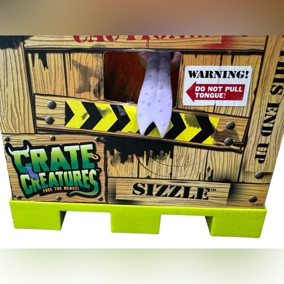 Crate Creatures Surprise Interactive 8” Dragon: Sizzle - Picture 7 of 8